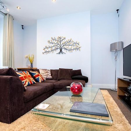 Jay'S Apartment Aberdeen Esterno foto
